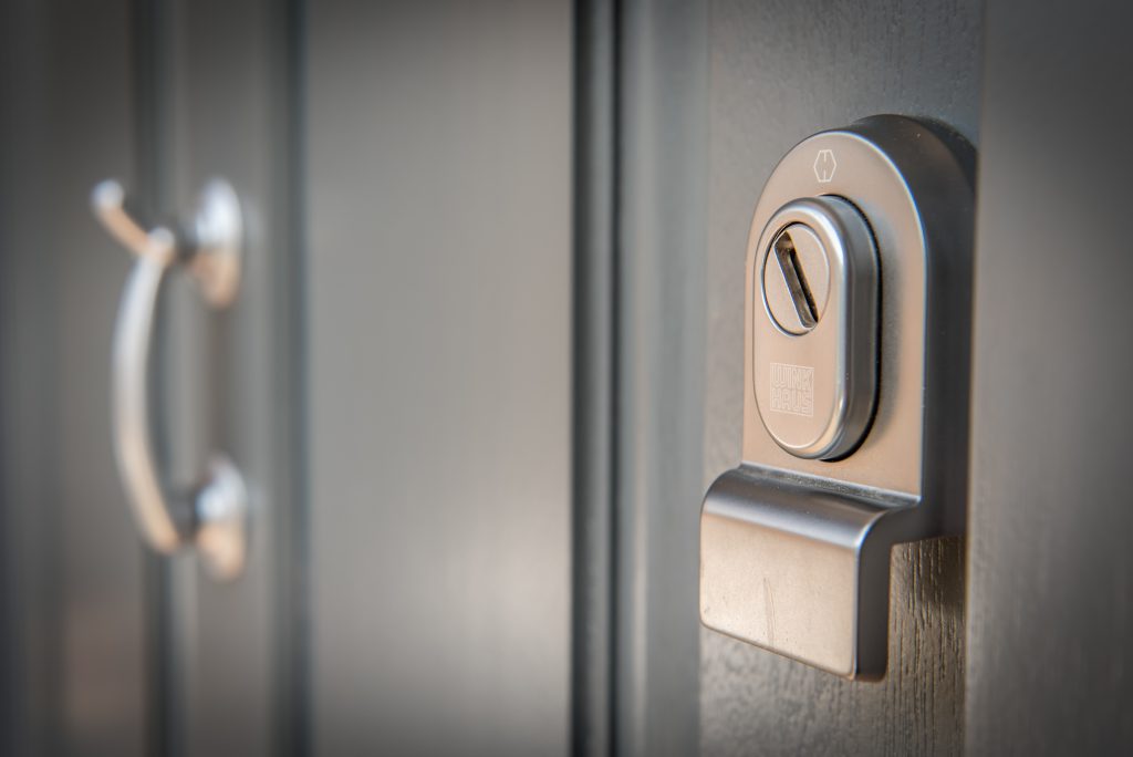 Bespoke timber & alluminium windows & doors