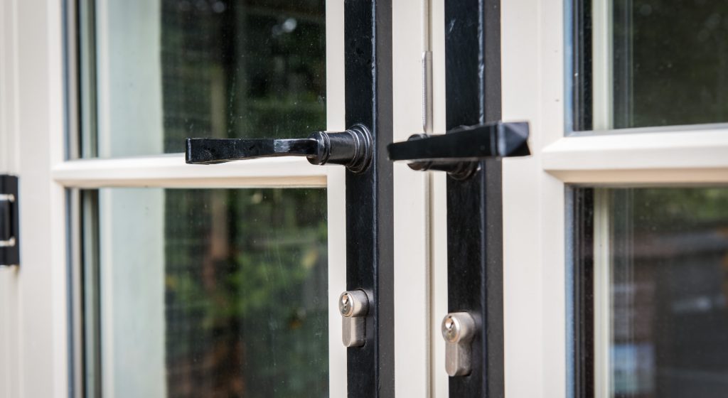 Bespoke timber & alluminium windows & doors